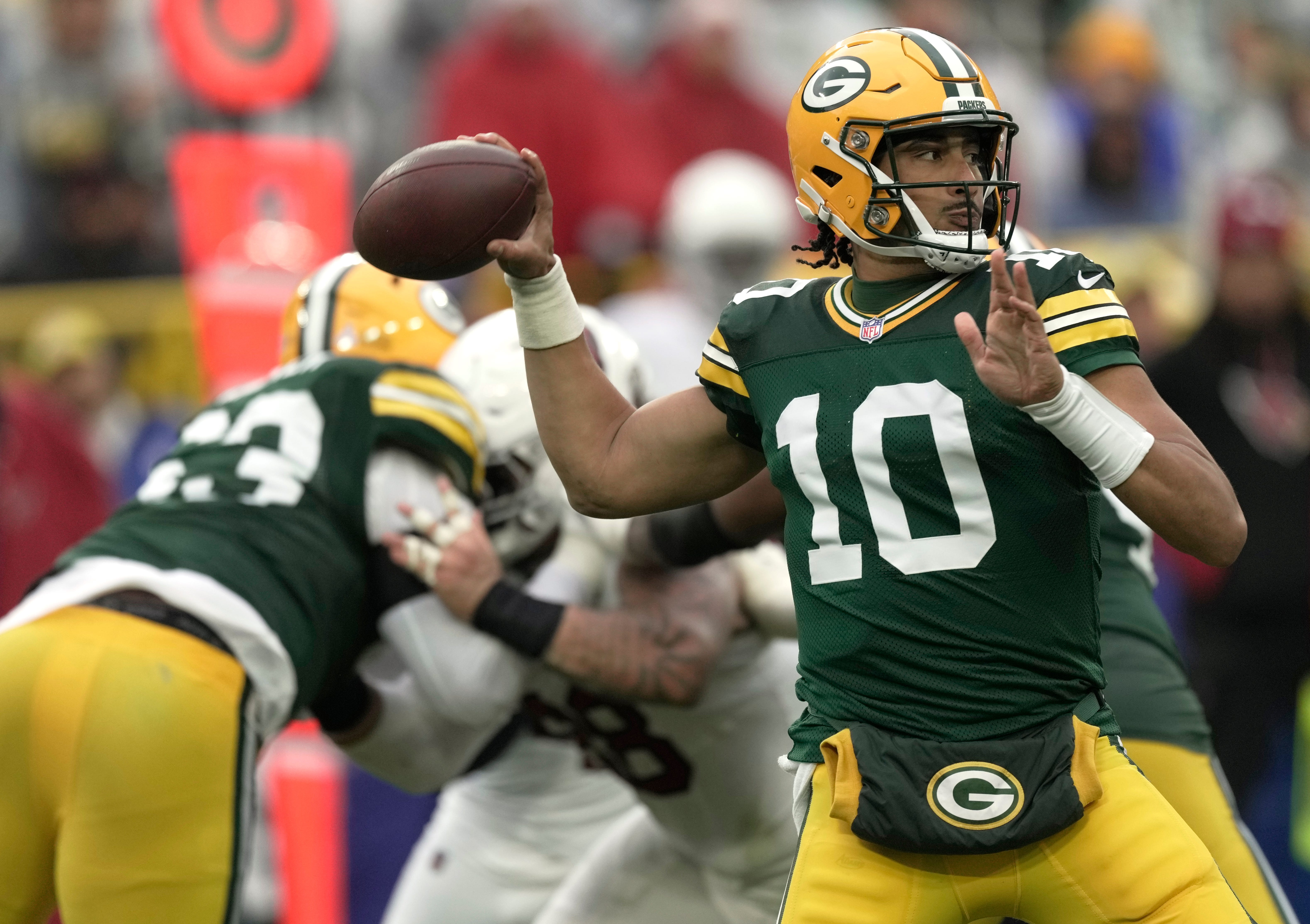 Green Bay Packers 1994 Throwback Uniform in Muddy Game