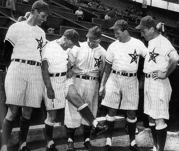 The Hollywood Stars baseball team wearing shorts in 1950