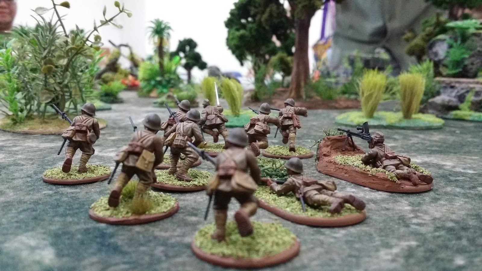 Painting Realistic WWII Japanese Uniforms for Miniatures