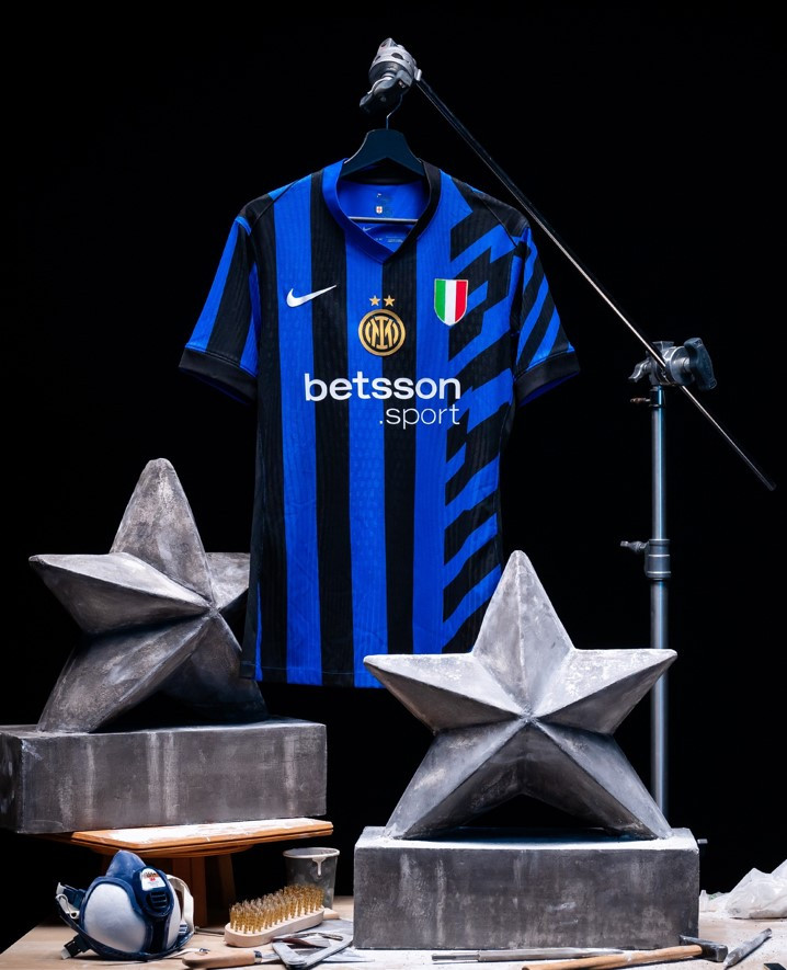 Inter Milan 2024-2025 Home Jersey: Featuring the second star, designed by Nike.