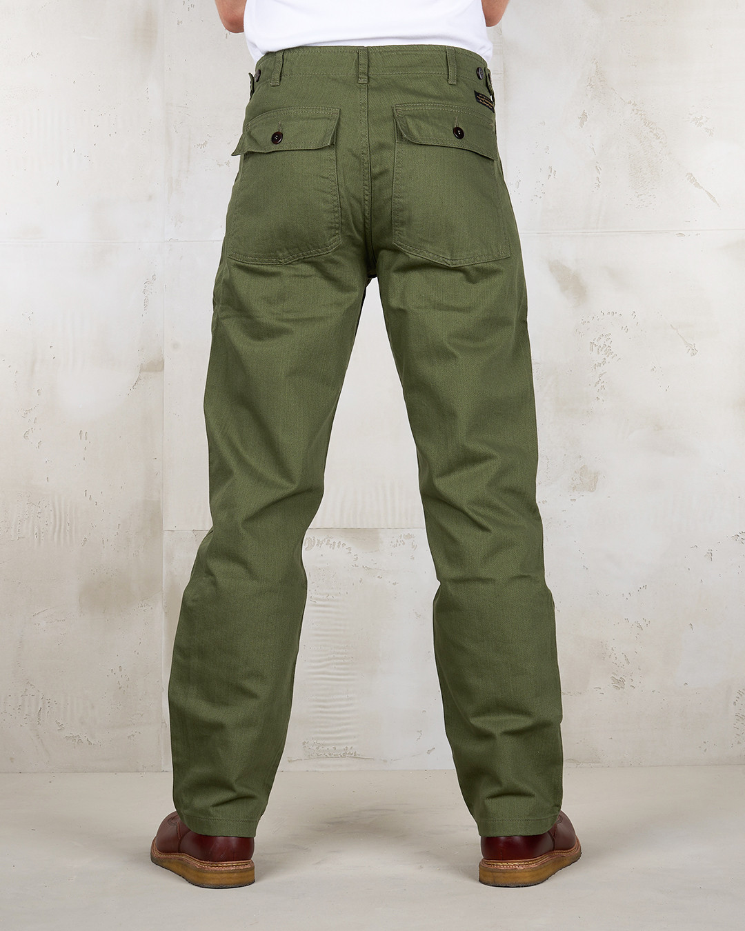 Close-up of the fabric and details of the 1962 OG-107 Pant Olive.
