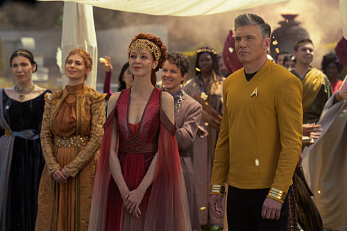 Alora and Pike Majalin Costumes Star Trek