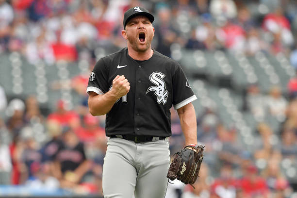 Liam Hendriks of the Chicago White Sox reacting in the alternate black uniform